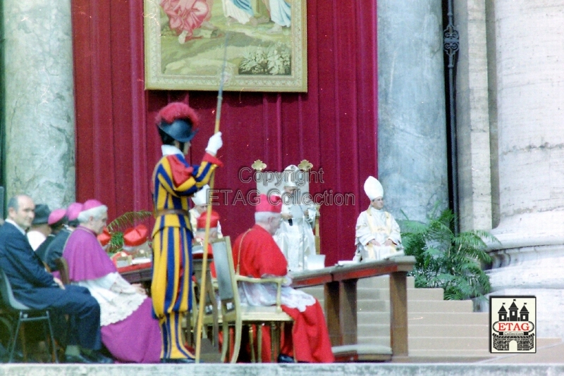1982 (20) Sint Pieter De Mis begint Paus Johannes Paulus II