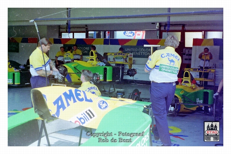 1992 Imola Italie Ford Benetton Brundle #20 Pits