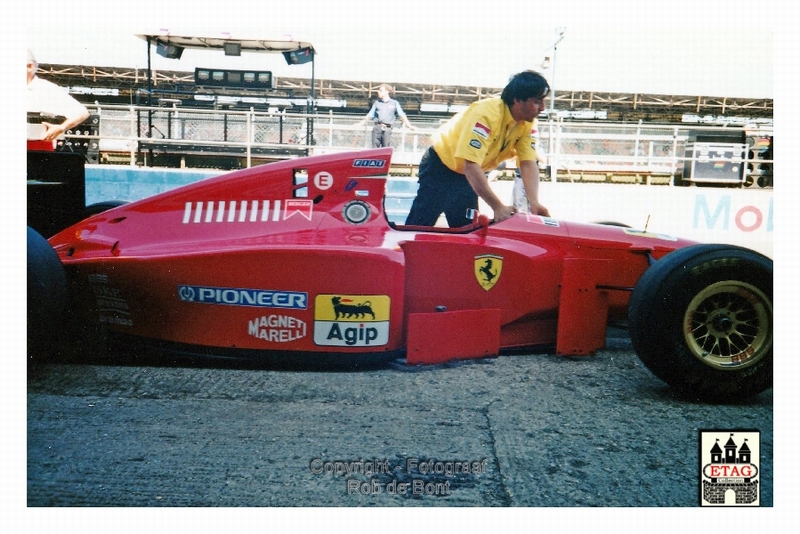 1993 Imola Italie Ferrari Gerard Berger #28 Pitlane 2