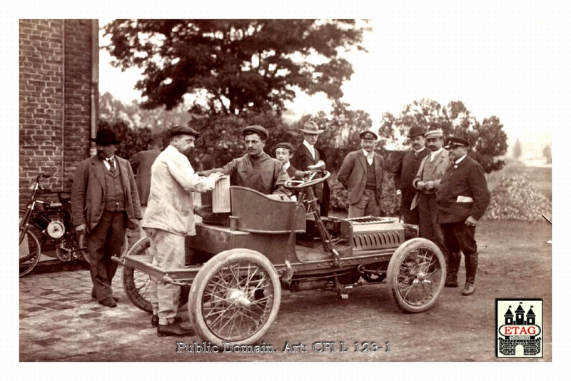 1902 Cote Chateau Thiery Darracq Driver? #? Paddock