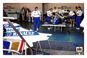 1992 Imola Italie Renault Daimon Hill #8 Pit garage