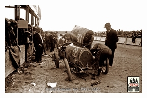 1920 Le Mans Bugatti Bacolli #12 5th Pits repair