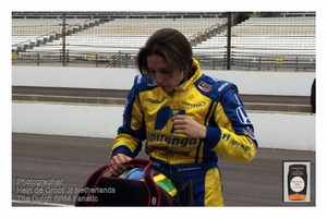 2011 Indianapolis Honda (21) Ana Beatriz #24 Ipiranga Pits1